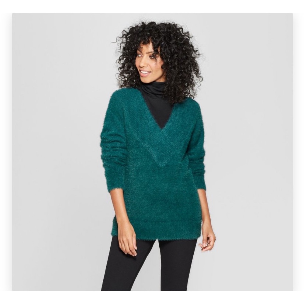 V-neck Eyelash Pullover Sweater